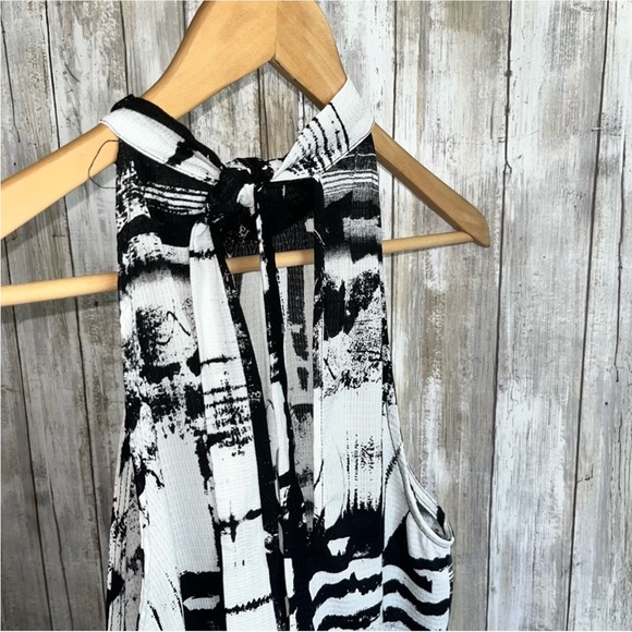 Tyche Black & White Printed High Neck Halter - Picture 3 of 5